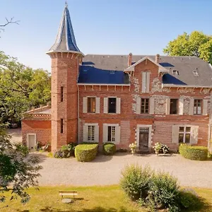 Domaine Du Buc, Le Chateau Bed & Breakfast