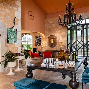 https://villa-augusta.hotels-rhonealpes.com